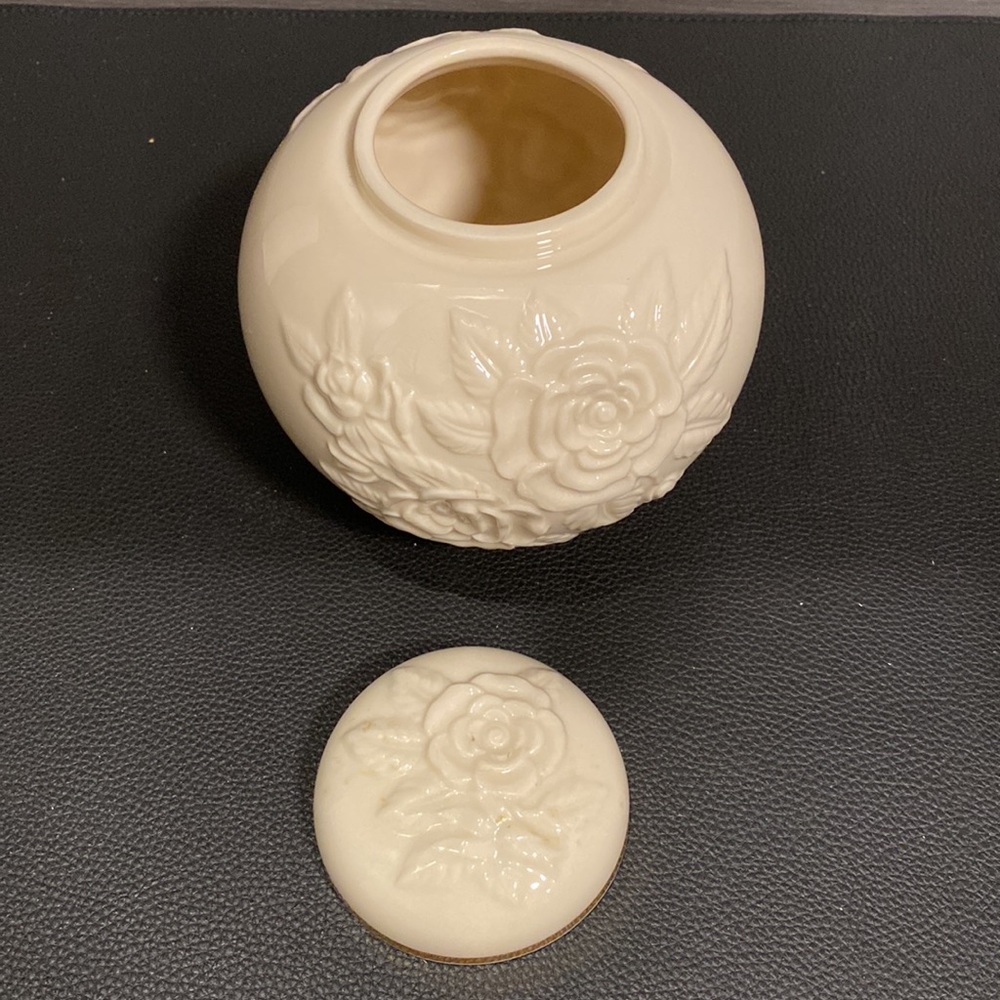 Lenox Jar - Picture 2 of 9